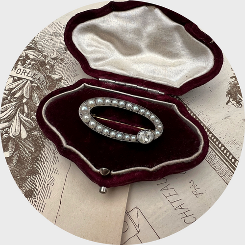 Ellipse-Shaped Pearl and Diamond Brooch