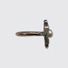 Load image into Gallery viewer, Belle Epoque Pearl &amp; Diamonds Crossover Ring