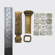 Load image into Gallery viewer, Victorian Wax Seal Birds Travel Case