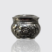 Load image into Gallery viewer, 18th Century Dutch Silver Snuff Box
