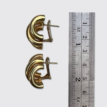 Load image into Gallery viewer, Vintage 18k Yellow Gold Three-Band Earrings
