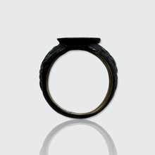 Load image into Gallery viewer, Georgian 'Fer de Berlin' Signet Ring