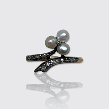 Load image into Gallery viewer, Belle Epoque Pearl &amp; Diamond Clover Ring