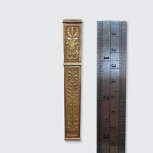 Load image into Gallery viewer, Georgian Chased Gold Bodkin Case