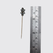 Load image into Gallery viewer, Antique Rose-Cut Diamond Bow Stickpin