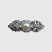 Load image into Gallery viewer, Platinum Winged Diamond &amp; Pearl Ring