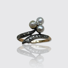 Load image into Gallery viewer, Belle Epoque Pearl &amp; Diamond Clover Ring