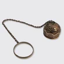 Load image into Gallery viewer, Edwardian Handkerchief Holder