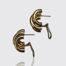 Load image into Gallery viewer, Vintage 18k Yellow Gold Three-Band Earrings