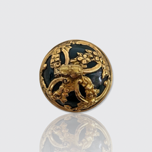 Load image into Gallery viewer, 18th Century Heliotrope Egg Pendant