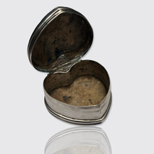 Load image into Gallery viewer, 18th Century Enameled Heart-Shaped Lovers Box