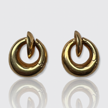 Load image into Gallery viewer, Vintage 18k Gold Clip Earrings, Pomellato