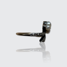 Load image into Gallery viewer, Belle Epoque Pearl &amp; Diamond Clover Ring