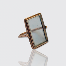 Load image into Gallery viewer, 19th Century Glass Panel Swivel Ring