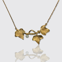 Load image into Gallery viewer, Art Nouveau 18k Gold &amp; Pearl Ivy Necklace