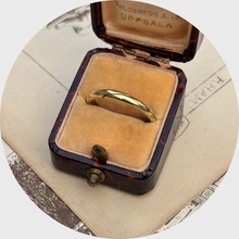 Load image into Gallery viewer, Antique Yellow Gold Gimmel Ring