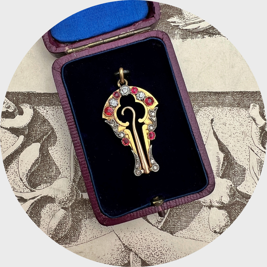 Victorian Foldable Button Hook Pendant