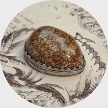 Load image into Gallery viewer, Antique Silver Shell Vinaigrette