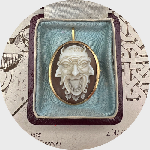 Shell Cameo Gryllus Pendant / Brooch