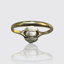 Load image into Gallery viewer, Victorian Rose-Cut Diamond Flower Ring