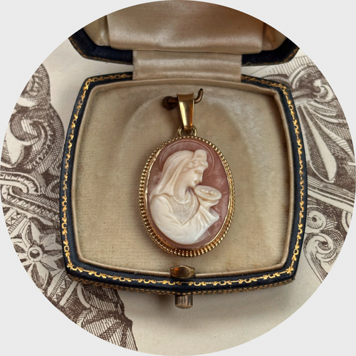 Vintage Saint Lucia Shell Cameo Pendant
