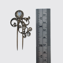 Load image into Gallery viewer, Vintage Silver Moonstone &amp; Diamond Fur Clip Brooch