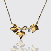 Load image into Gallery viewer, Art Nouveau 18k Gold &amp; Pearl Ivy Necklace