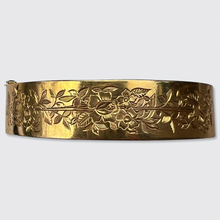 Load image into Gallery viewer, Two-Sided Engraved / Open-worked Bracelet