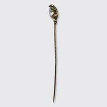 Load image into Gallery viewer, Pearl Lizard Stickpin