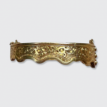 Load image into Gallery viewer, Victorian Garter Bangle Bracelet