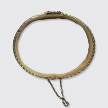 Load image into Gallery viewer, Victorian Garter Bangle Bracelet