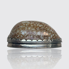 Load image into Gallery viewer, Antique Silver Shell Vinaigrette