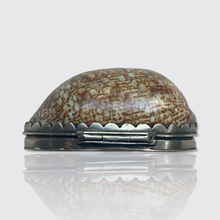 Load image into Gallery viewer, Antique Silver Shell Vinaigrette