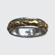 Load image into Gallery viewer, Federico Buccellati Fruits and Foliage Wedding Ring