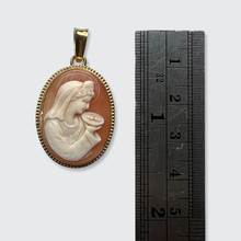 Load image into Gallery viewer, Vintage Saint Lucia Shell Cameo Pendant