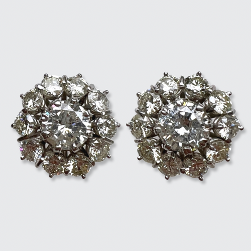 5.40 Carats Brilliant-cut Diamond Cluster Earrings