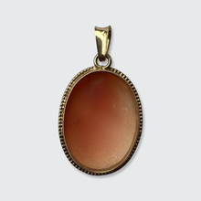 Load image into Gallery viewer, Vintage Saint Lucia Shell Cameo Pendant